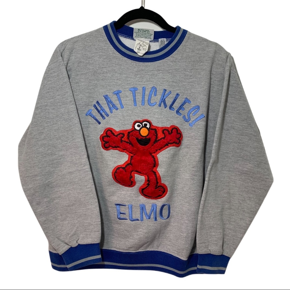 THAT TICKLES ELMO CREWNECK !